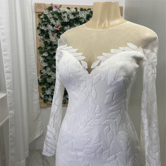 Tadashi Shoji LIONEL LONG-SLEEVE SEQUIN EMBROIDERED DRESS - Picture 6 of 8